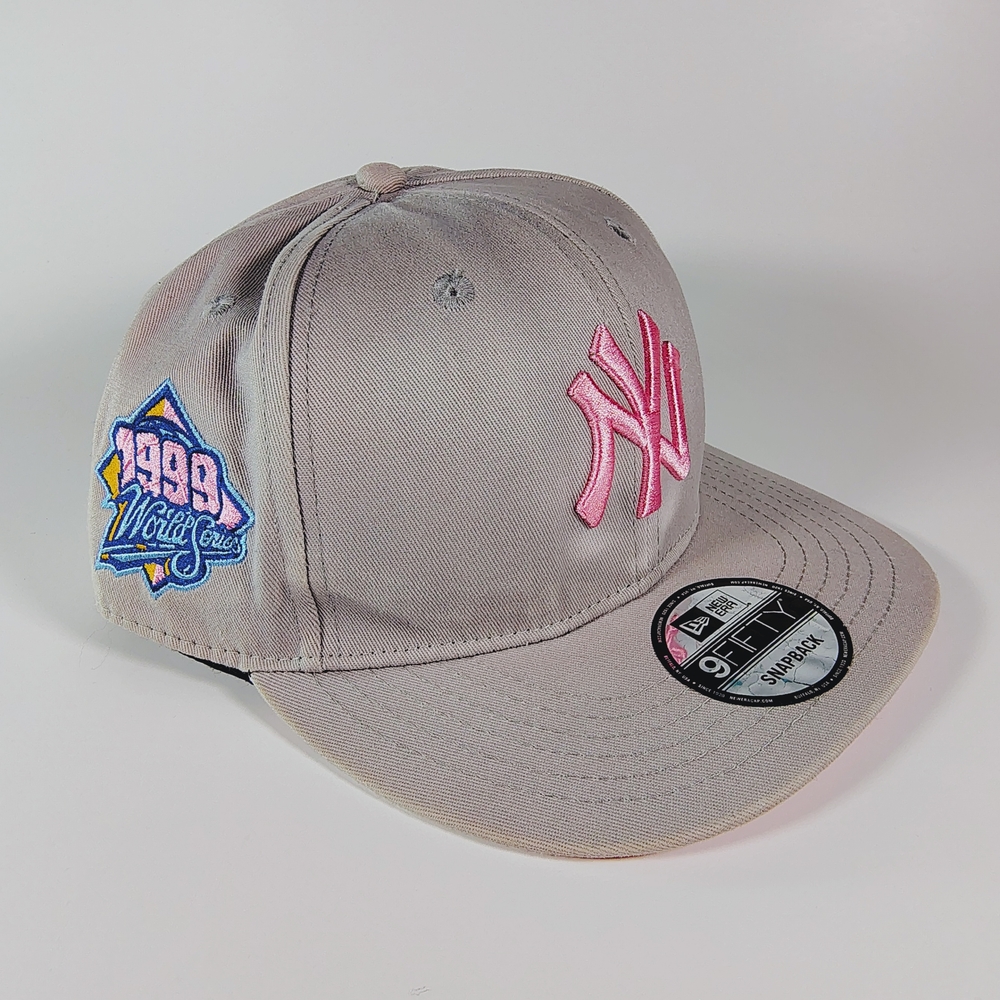 NY Yankees Gray and Pink 9FIFTY Snapback Cap